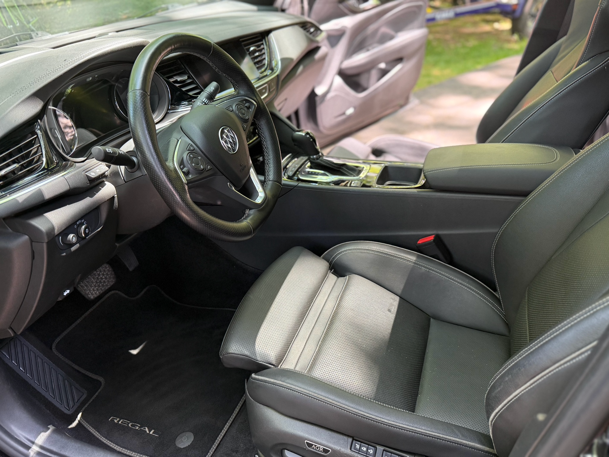 Interior Car Deep Cleaning and Stain Removal West Bloomfield MI