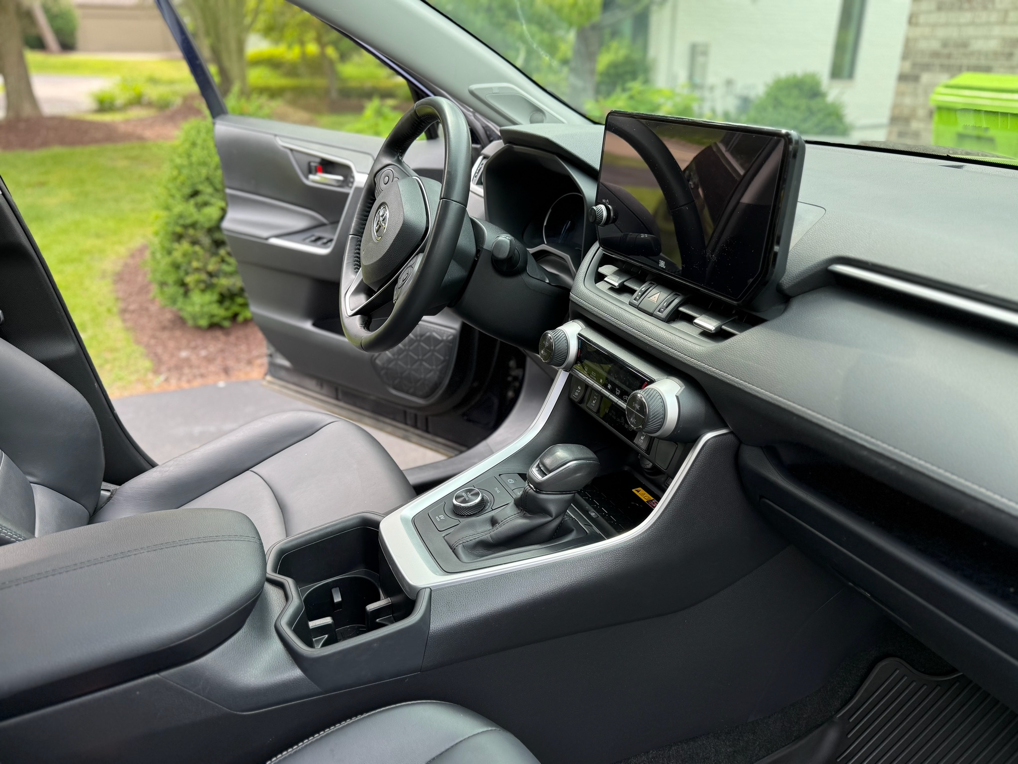 Detailed dashboard and console cleaning in West Bloomfield MI